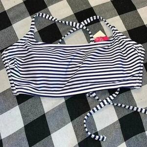 XHILARATION NEW swim top size Med D/DD CUP